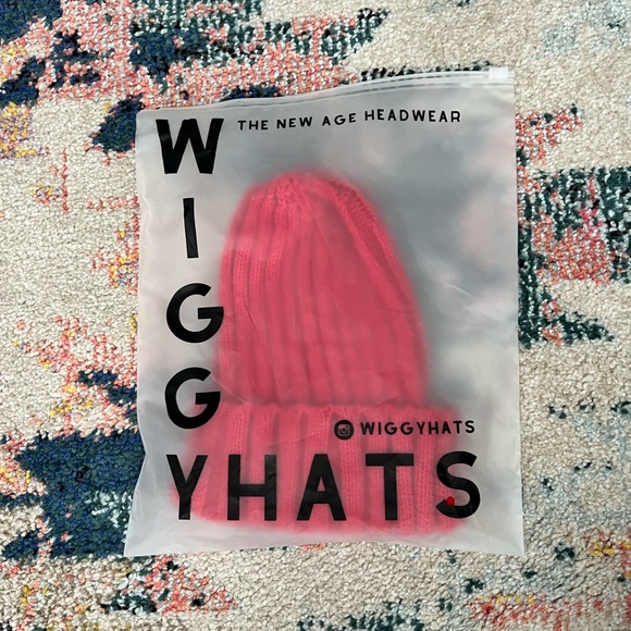 WIGGY HATS Beanie - Picture 3 of 5